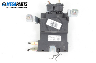 Усилвател антена за Audi A3 Hatchback II (05.2003 - 08.2012), № 8P0035225