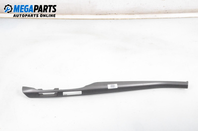 Интериорна лайсна за Toyota Avensis II Liftback (04.2003 - 11.2008), 4+1 вр., хечбек