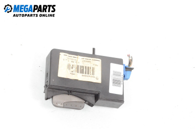 Четец с карта за Renault Laguna II Hatchback (03.2001 - 12.2007), № 8200224595