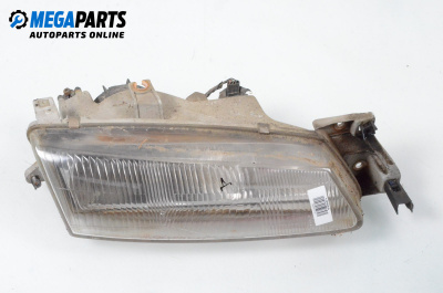 Фар за Kia Sephia Hatchback (01.1995 - 10.1997), хечбек, позиция: дясна