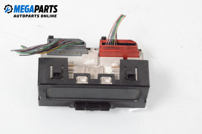 Часовник за Renault Clio II Hatchback (09.1998 - 09.2005)