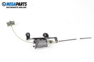 Ключалка за капачката на резервоара за BMW 5 Series E60 Sedan E60 (07.2003 - 03.2010), седан