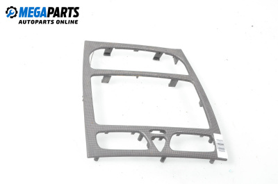 Централна конзола за Mercedes-Benz C-Class Estate (S203) (03.2001 - 08.2007)