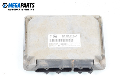 Компютър двигател за Volkswagen Golf IV Hatchback (08.1997 - 06.2005) 1.6, 100 к.с., № 06А 906 019 АК