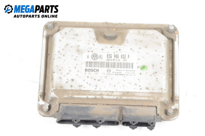 Компютър двигател за Volkswagen Golf IV Hatchback (08.1997 - 06.2005) 1.4 16V, 75 к.с., № 036 906 032 Р