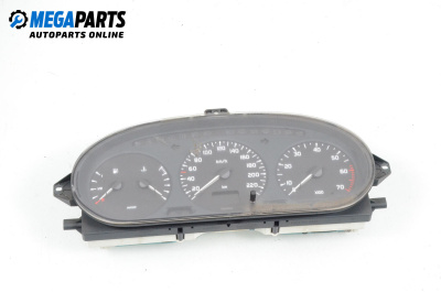 Километраж за Renault Megane I Coach (03.1996 - 08.2003) 1.6 e (DA0F), 90 к.с.