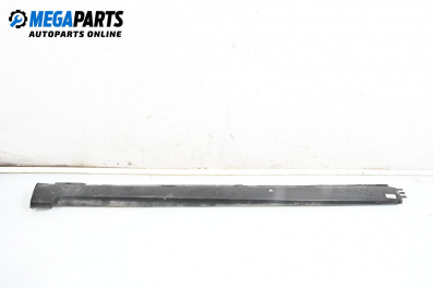 Праг за Volkswagen Passat V Sedan B6 (03.2005 - 12.2010), 4+1 вр., седан, позиция: дясна