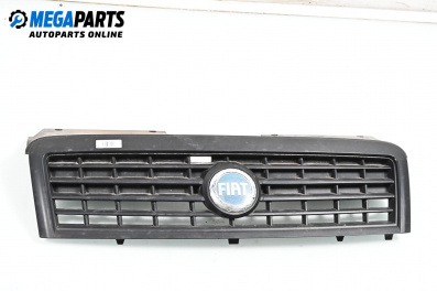Решетка за Fiat Doblo Cargo I (11.2000 - 02.2010), товарен, позиция: предна