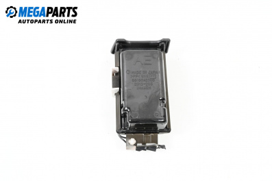 Пепелник за Subaru Legacy III Wagon (10.1998 - 08.2003), № 66160AE000