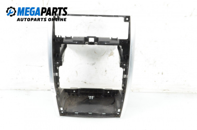 Централна конзола за Mercedes-Benz B-Class Hatchback I (03.2005 - 11.2011)