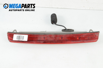 Трети стоп за Toyota Avensis II Station Wagon (04.2003 - 11.2008), комби
