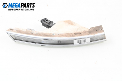 Мигач за Volkswagen Passat V Sedan B6 (03.2005 - 12.2010), седан, позиция: дясна