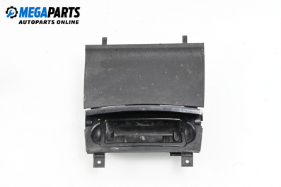 Пепелник за Audi A3 Hatchback II (05.2003 - 08.2012)