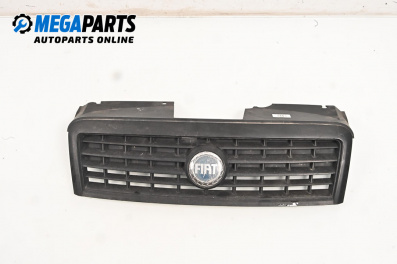 Решетка за Fiat Doblo Cargo I (11.2000 - 02.2010), товарен, позиция: предна