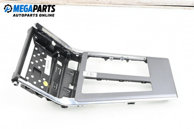 Централна конзола за Audi A6 Sedan C8 (02.2018 - ...)