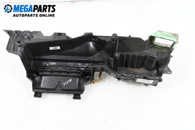 Въздуховод за BMW 7 Series F01 (02.2008 - 12.2015) 740 d, 306 к.с.