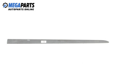 Лайсна за Toyota Avensis III Station Wagon (02.2009 - 10.2018), комби, позиция: предна, дясна