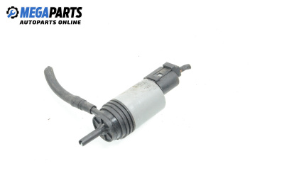 Помпичка за чистачки за BMW 3 Series E90 Sedan E90 (01.2005 - 12.2011)