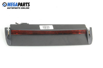 Трети стоп за Volkswagen Passat V Sedan B6 (03.2005 - 12.2010), седан