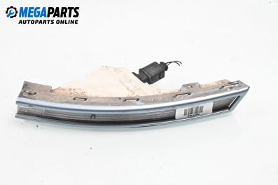 Мигач за Volkswagen Passat V Sedan B6 (03.2005 - 12.2010), седан, позиция: лява
