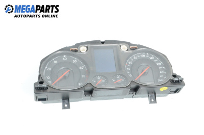 Километраж за Volkswagen Passat V Sedan B6 (03.2005 - 12.2010) 2.0 FSI, 150 к.с.