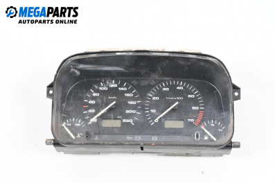 Километраж за Volkswagen Golf III Hatchback (08.1991 - 07.1998) 1.6, 75 к.с.