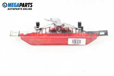 Трети стоп за Toyota Corolla E12 Hatchback (11.2001 - 02.2007), хечбек