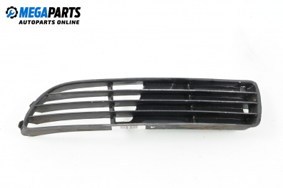 Решетка в броня за Audi A4 Avant B5 (11.1994 - 09.2001), комби, позиция: предна