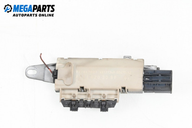 Усилвател антена за Mercedes-Benz E-Class Estate (S211) (03.2003 - 07.2009), № A2118203089