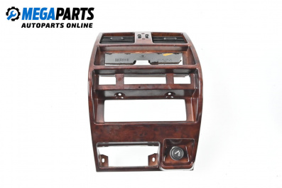 Централна конзола за Nissan Terrano II SUV (10.1992 - 09.2007)