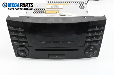 CD плеър за Mercedes-Benz E-Class Sedan (W211) (03.2002 - 03.2009)