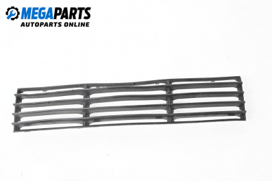Решетка в броня за Volkswagen Passat IV Sedan B5.5 (10.2000 - 12.2005), седан, позиция: предна