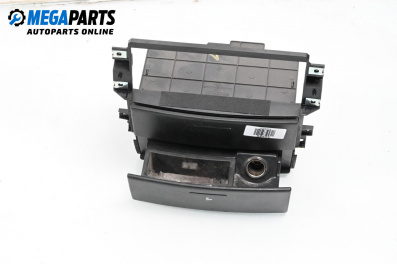 Пепелник за Kia Sorento I SUV (08.2002 - 12.2009)