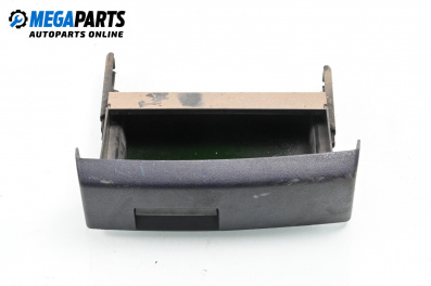 Пепелник за Audi A4 Avant B6 (04.2001 - 12.2004)