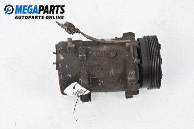 Компресор климатик за Volkswagen Bora Sedan (10.1998 - 12.2013) 2.3 V5, 150 к.с., № 1J0820803A