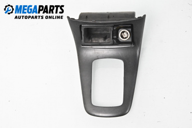 Пепелник за Toyota Avensis II Liftback (04.2003 - 11.2008)