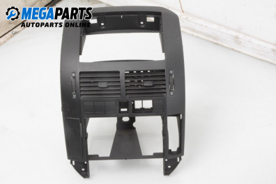 Централна конзола за Volkswagen Polo Hatchback IV (10.2001 - 12.2005)