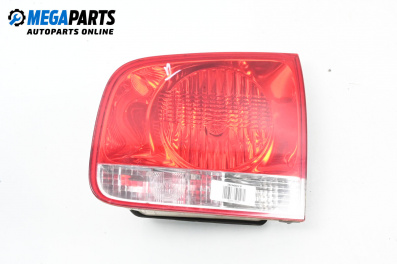 Вътрешен стоп за Volkswagen Touareg SUV I (10.2002 - 01.2013), джип, позиция: дясна