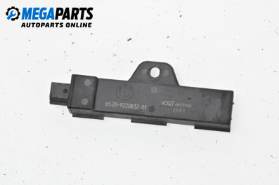 Усилвател антена за BMW 5 Series F07 Gran Turismo F07 (10.2009 - 02.2017), № 6520-9220832-01