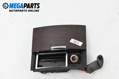 Пепелник за Volkswagen Touareg SUV I (10.2002 - 01.2013)