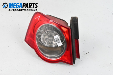 Стоп за Volkswagen Passat V Sedan B6 (03.2005 - 12.2010), седан, позиция: лява