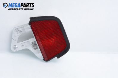 Светлина мъгла за Toyota Avensis II Liftback (04.2003 - 11.2008), хечбек