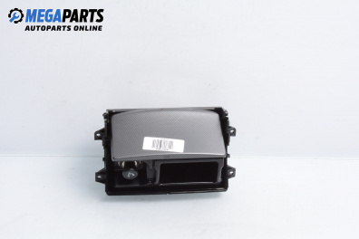 Пепелник за Toyota Avensis II Liftback (04.2003 - 11.2008)