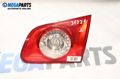 Вътрешен стоп за Volkswagen Passat V Variant B6 (08.2005 - 11.2011), комби, позиция: дясна