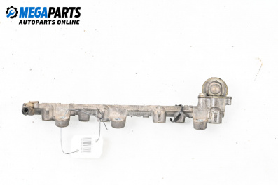 Бензинова рейка за Toyota Avensis I Station Wagon (09.1997 - 02.2003) 1.8 (AT221), 110 к.с.