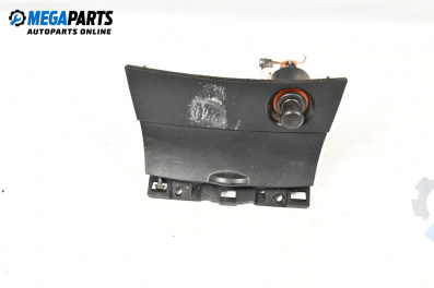 Пепелник за Mazda 3 Hatchback I (10.2003 - 12.2009)