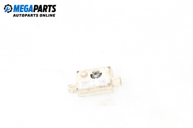 Усилвател антена за BMW X3 Series E83 (01.2004 - 12.2011), № 6990090-03
