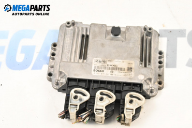 Компютър двигател за Ford Focus II Estate (07.2004 - 09.2012) 1.6 TDCi, 109 к.с., № 0281015242