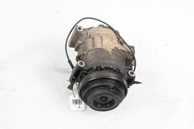 Компресор климатик за Volkswagen Passat IV Sedan B5.5 (10.2000 - 12.2005) 2.5 TDI 4motion, 150 к.с., автоматик
