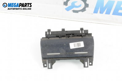 Пепелник за Audi A4 Avant B6 (04.2001 - 12.2004)